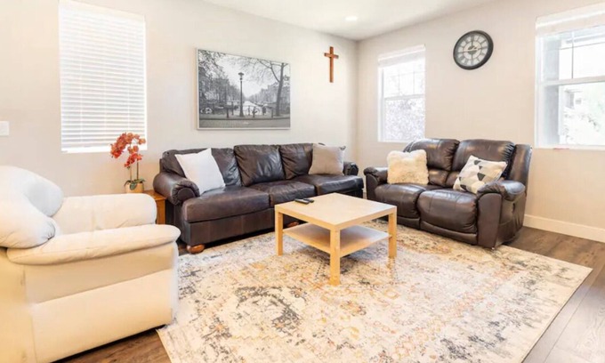 Gateway House | Sweet Home at DIA