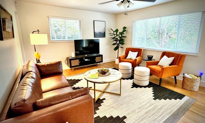 Knoxville House | Sweet Home Knoxville - 7 min. to UTK Stadium & Downtown