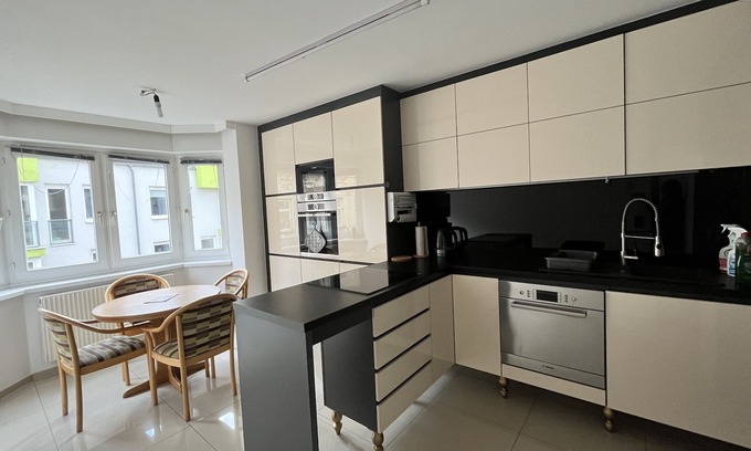 Wahring Apartment | Sweet Home Vienna 1