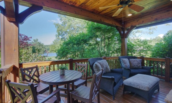 Blowing Rock Cottage | Sweet Meadow Cottage, SweetGrass, Lake View, Blowing Rock