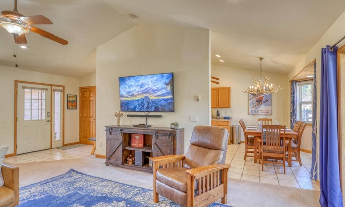 Twin Creek Village House | Sweet Retreat: Bright Home with Sunroom, Fireplace, Fenced Yard, Mountain Views, Near Hot Springs