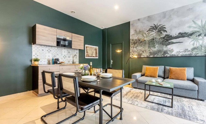 Faubourg-du-Roule Apartment | Sweett | Ponthieu IV