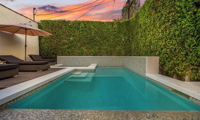 Beverly Grove Villa | SWEETZER VILLA - 3BDR LOCATION!