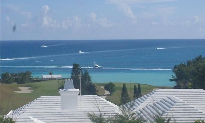 Southampton Apartment | Swimming Pool Ocean & Golf Course Views, 'ACCESSIBLE' Studio Apartment