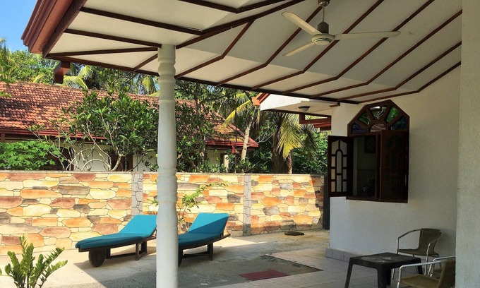 Hettimulla Villa | Swiss Villa Moragalla Beach