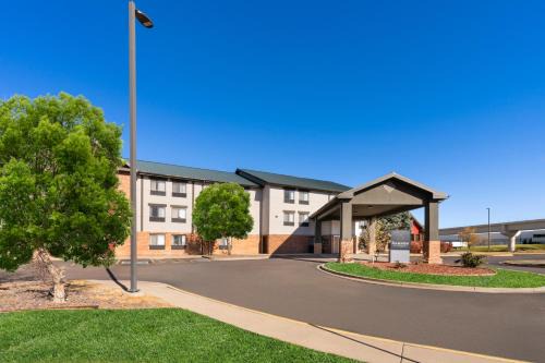 Aurora Hotel | SYLO Hotel Denver Airport, a Ramada by Wyndham