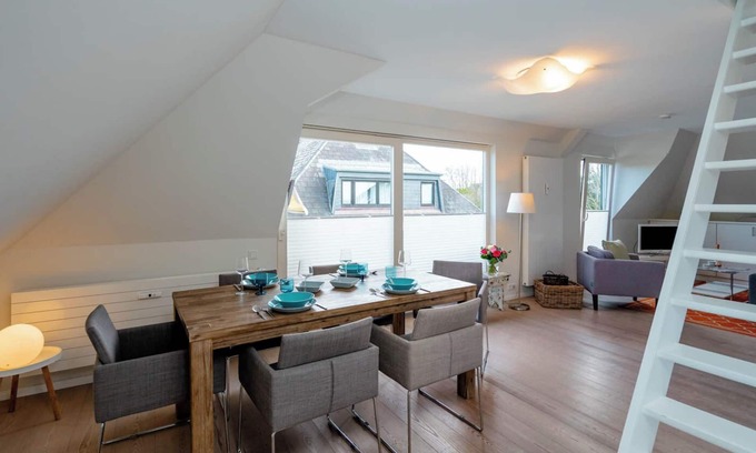 Großmorsum Apartment | Sylt is a valuable habitat and a soothing vacation spot, a paradisiacal realm of peace and tranquillity.