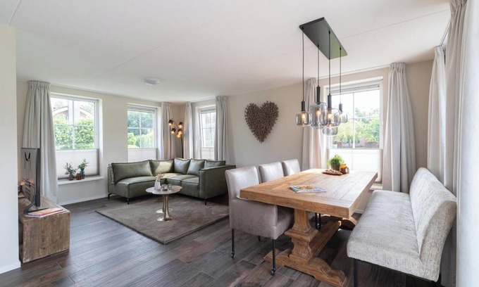 Gasselte House | 't Boshuis villa is beautifully situated on Vakantiepark de Kremmer in Gasselte. This new, spacious vacation home is suitable for 6 persons.