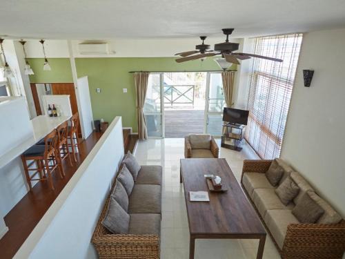 Maeda House | T&T MOF-Maeda Ocean Front House-