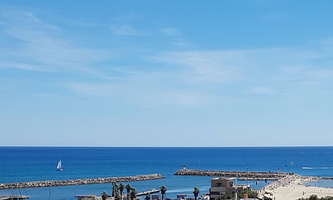 Le Port Apartment | T1 cabin CLIM-WIFI-HEART MARINA-EXCEPTIONAL VIEW-BEACH A 2MN-PRIVATE PARKING