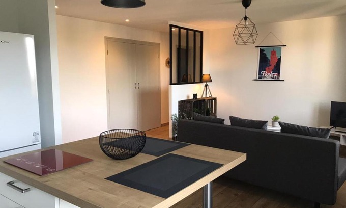 Rodez Apartment | T2 50m2 3*,centre ville,calme,lumineux charme