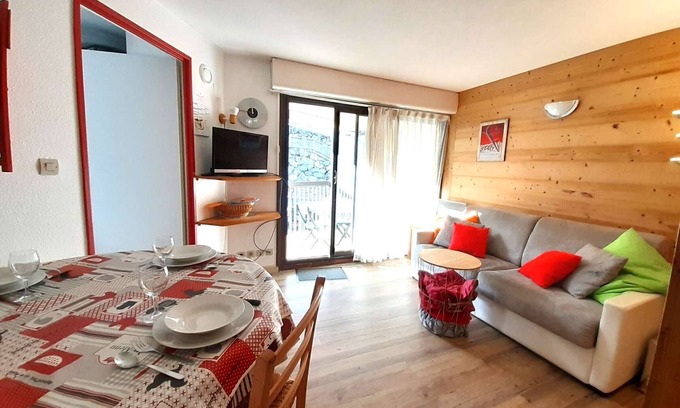 Saint-Lary-Soulan Apartment | T2 6 Pax, balcony, equipped kitchen, ski locker, 1700m, Saint-Lary