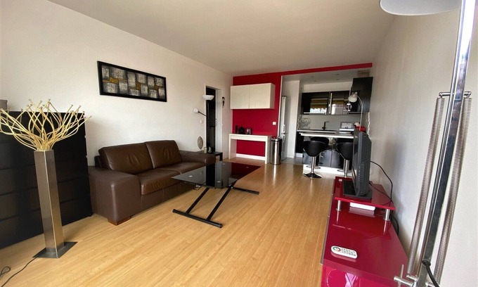 Bagneux Apartment | T2 apartment 47m ² renovated, modern, bright, quiet 5 minutes from Paris