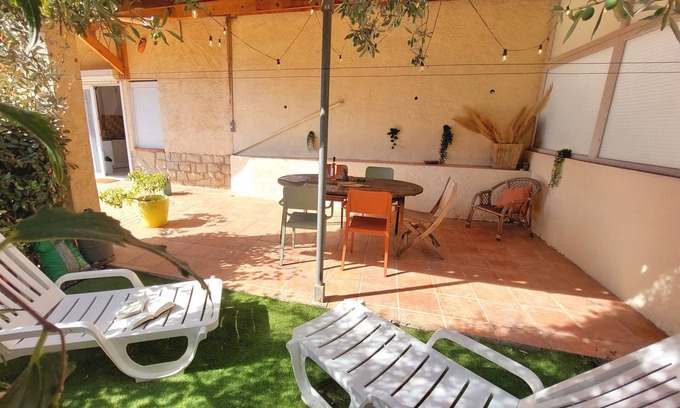 Greoux-les-Bains Apartment | T2 Climatisé-plain Pied, Terrasse & Parking Privé