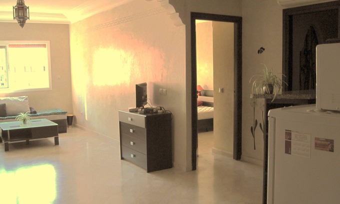 El Hara Apartment | T2 Conveniently located downtown Gueliz-plaza/limit wintering near Medina &