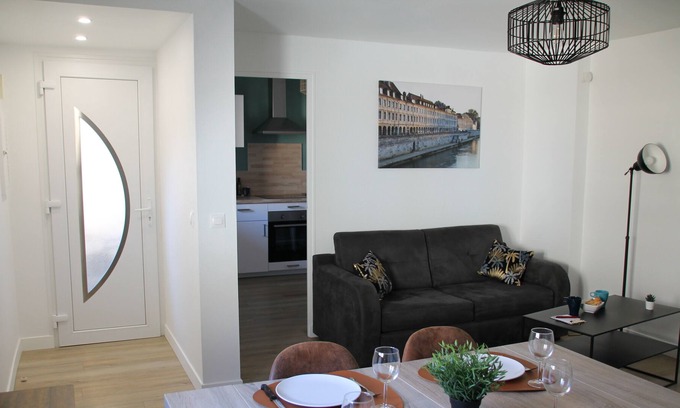 Besancon Apartment | T2 de 45m² Calme sur Cour Intérieure Proximité Gare
