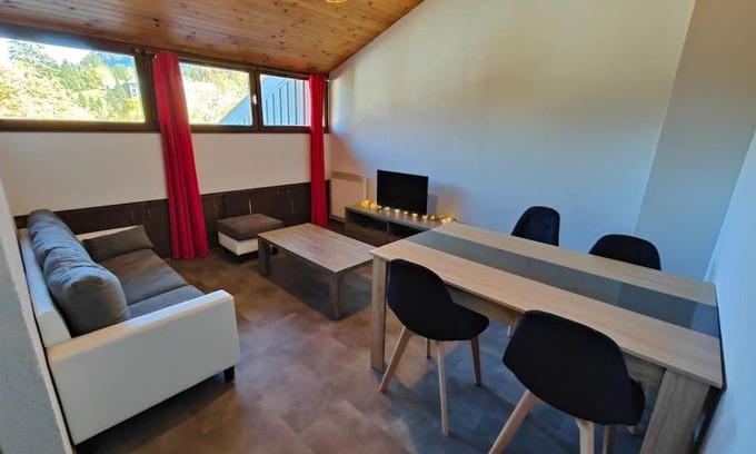 Mijoux Apartment | T2 duplex au pied des pistes