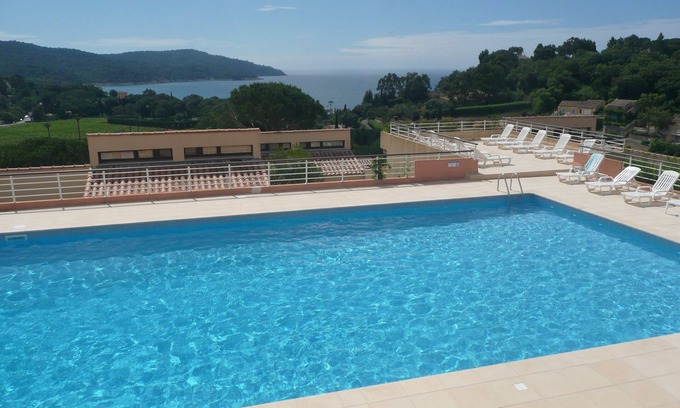 La Croix-Valmer Apartment | T2 idyllic peninsula of St. Tropez: sun, sea views, beaches and coves on foot.