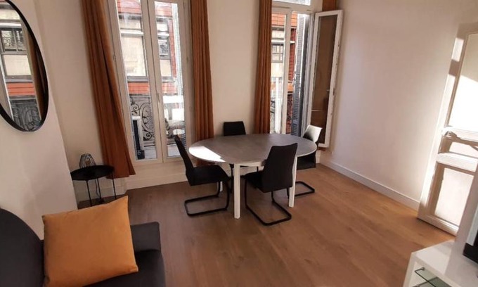 4th Arrondissement Apartment | T2 neuf tout équipé, climatisé