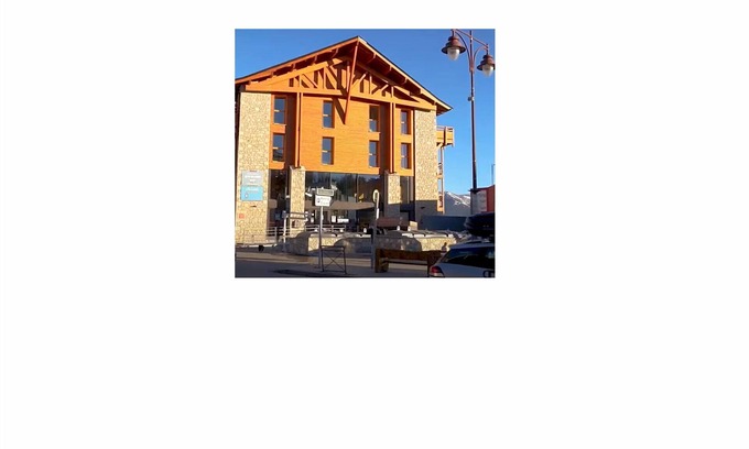 Font-Romeu-Odeillo-Via Apartment | T2 Plein Centre Font Romeu Facing the cable cars Heated swimming pool Sauna Hammam Garage