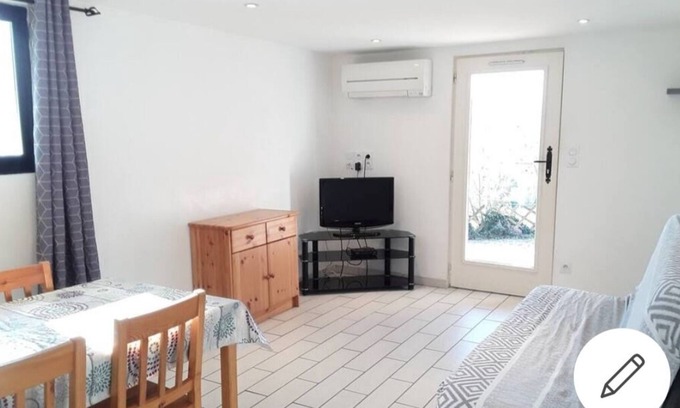 Saint-Beron Apartment | T2 Proche lac Aiguebelette Avec Climatisation et Terrasse Privative