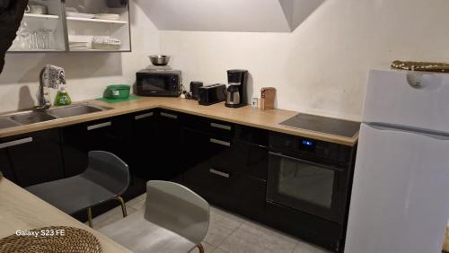 Noyal-Chatillon-sur-Seiche Apartment | T3 Cosy - 4 personnes a 5 min de Rennes