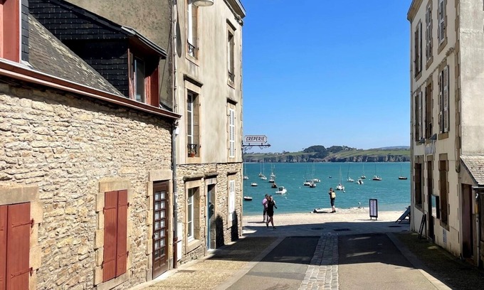 Douarnenez Apartment | T3 elegant hyper center 50 m from the sea