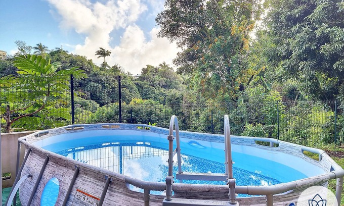 Saint-Andre Apartment | T3 – O’ Calme - swimming pool – Saint-André