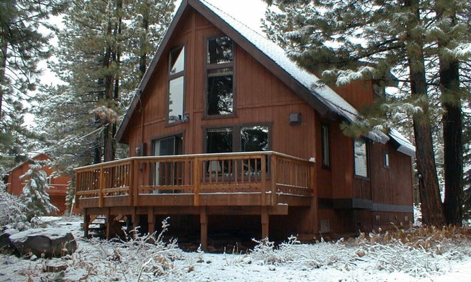 Truckee Cabin | Tahoe Donner Family Cabin 2 bedroom + huge loft