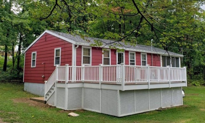 West Alton House | Taigh Loch - Lakes Region Retreat!