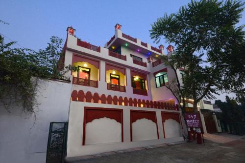 Agra Hotel | Taj Haveli Hotel Agra - Walkable Distance From Taj Mahal