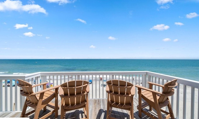 Kure Beach Condo | Take It E-Sea | Oceanfront + Community Pool!
