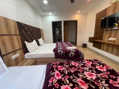 Amritsar Bed & Breakfast | Takkars Residency 5 min walk from Golden temple