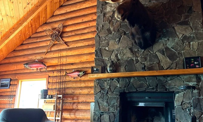 Skwentna Cabin | Tal-Adventures Lodge