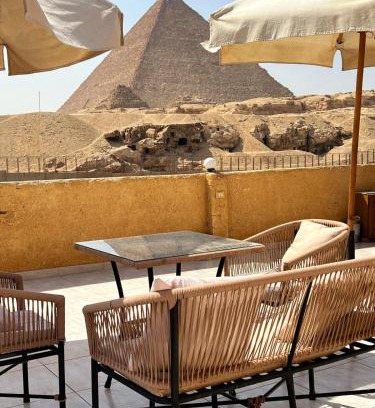 Al Haram House | Tamara Front Pyramids & Valley Temple View
