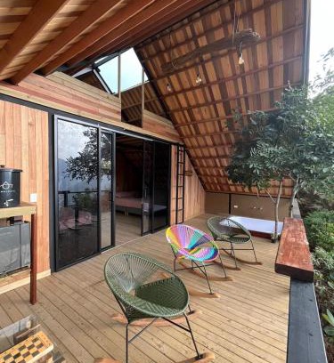 Coffee Triangle Bed & Breakfast | Tambo 3 Carriquí - Reserva Natural Salto del Buey