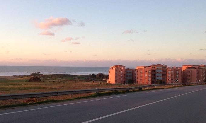 Briech Apartment | TANGIER/ASILAH APPART. 5pl, EQUIPPED + WIFI + CLIM, FACE SEA