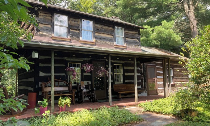 Foxburg Cottage | Tarry Moore Cottage . on Foxburg's historic fairways