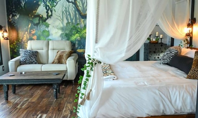 Sevierville Cabin | Tarzan And Jane Treehouse. Hot tub. Riverfront