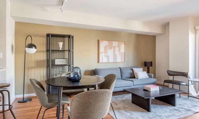 Court House Apartment | Tasteful Clarendon 2BR w/Gym, nr Metro, Bars & Groceries, by Blueground