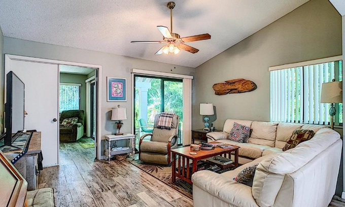 New Smyrna Beach Apartment | Tastefully Decorated Sea Woods Villa - Near beach access, shopping & Dining! S4410