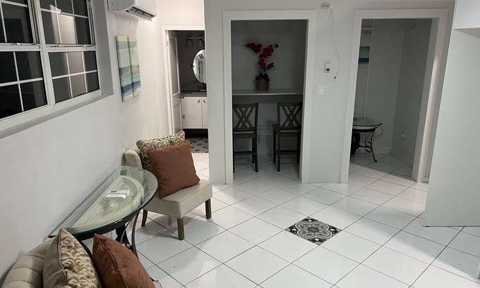 Nassau Apartment | Tastefully Furnished One Bedroom In The East