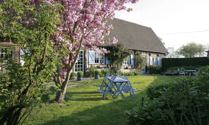 Sainte-Colombe Cottage | Tastefully restored Norman farmhouse near Veules-les-Roses