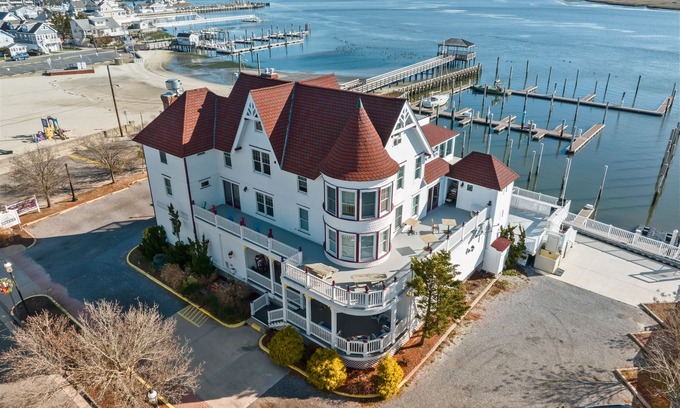 Somers Point House | TAVERN ON THE BAY HOTEL- Meyer Lansky Suite