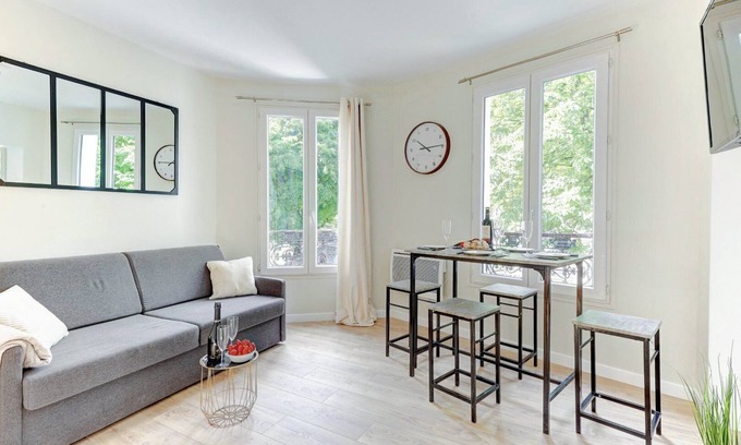 10th Arrondissement Apartment | TBS 22 - Pretty suite in the Canal Saint-Martin