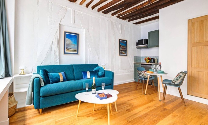 Quartier Sainte-Avoye Apartment | TBS 303 - Splendid suite in the Marais district