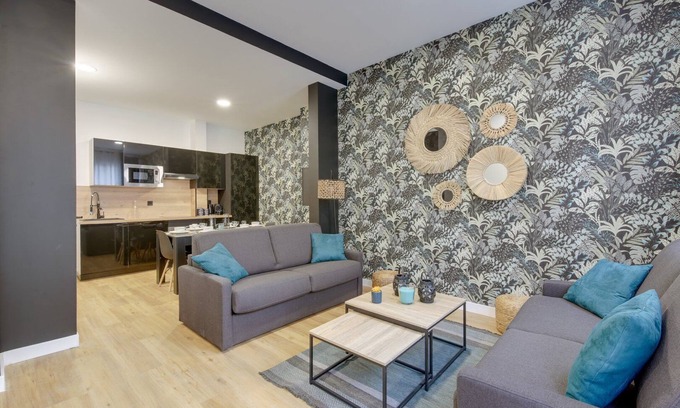 Quartier de la Maison-Blanche Apartment | TBS 65 - Charming and elegant apartment