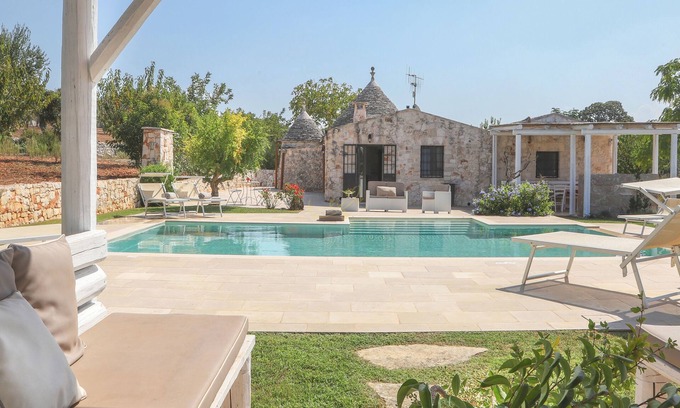Castellana Grotte House | TD Trulli della Lama Private Trulli with Pool