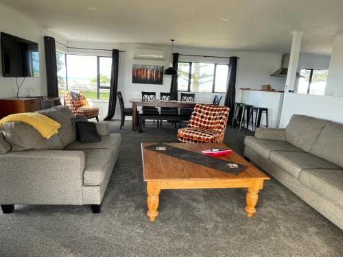 Napier House | Te Awa Holiday Home
