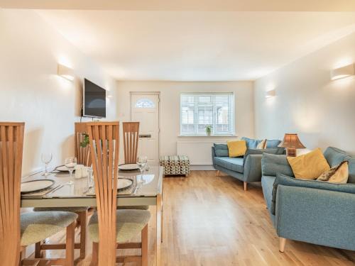 New Forest District House | Tea Pot Cottage